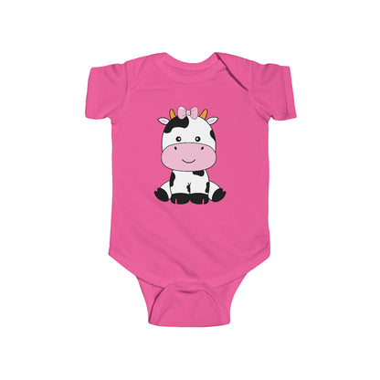 Mignon bébé fille vache cache-couche