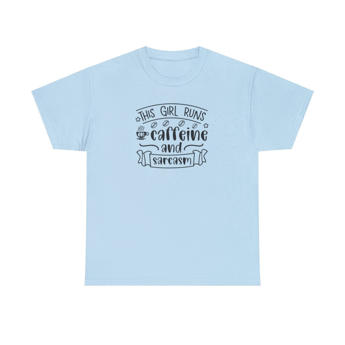 Cette fille fonctionne à la caféine et au sarcasme (T-shirt adulte)