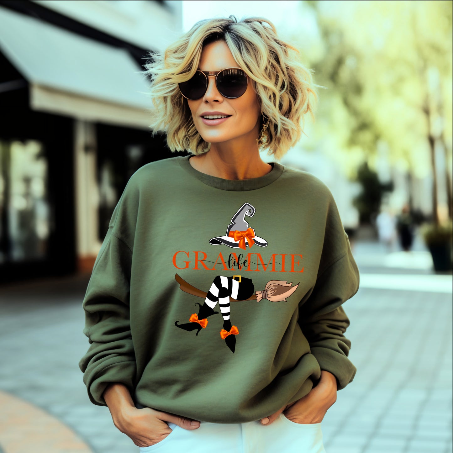 Grammie Witch On A Broomstick (Women's Sweatshirt)